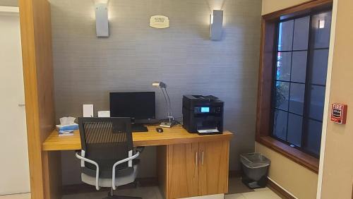 Hesperia Hotel | Best Western Hesperia-Victorville Suites