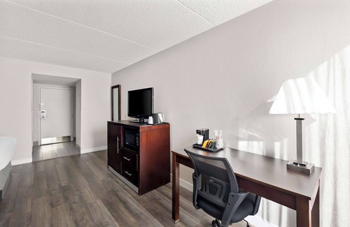 Saint Marys Allen County Hotel | Best Western Luxbury Inn Fort Wayne
