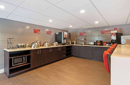 North Loop Hotel | Best Western Plus Austin Central
