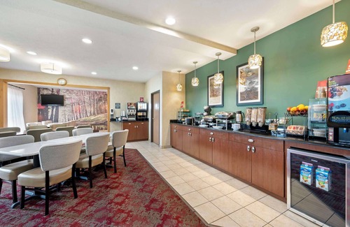 Howe Hotel | Best Western Plus Howe Inn