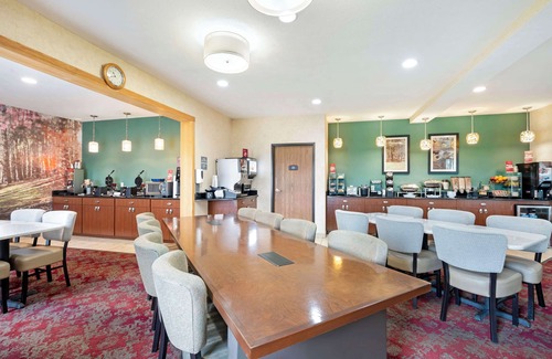 Howe Hotel | Best Western Plus Howe Inn