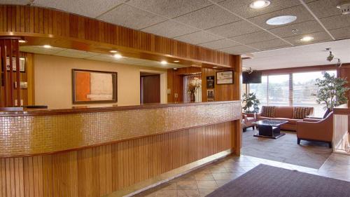 Oswego Hotel | Best Western Plus Oswego Hotel and Conference Center