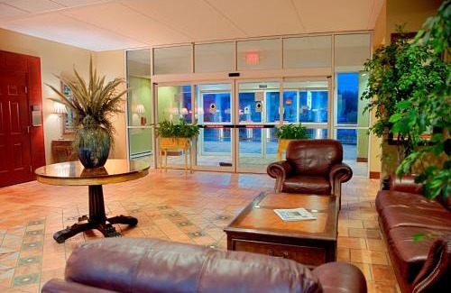 Sandusky Hotel | Best Western Plus Sandusky Hotel & Suites