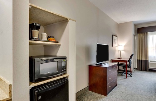 Wichita Falls Hotel | Best Western Plus University Inn & Suites