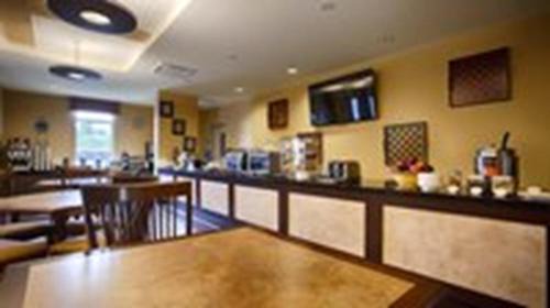 State College Hotel | Best Western PLUS University Park Inn & Suites