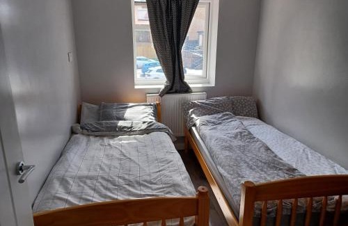North End Apartment | Bethel- beautiful new 1 bed house near Erith station