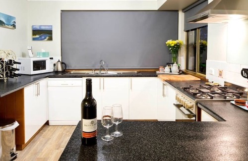 Metricup Cottage | Bettenays by The lake. A 3 bedroom self contained chalet with secluded views.