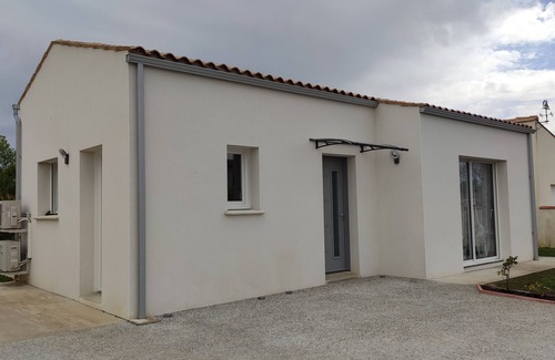 Pont l'Abbe d'Arnoult House | BETWEEN FIELD AND SEA, COMFORTABLE GITE