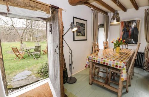 Llangadfan House | Beudy Dolpebyll