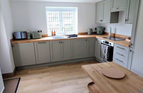 Porthcawl Other | Beudy Ger Y Mor, PorthcawlnA two bedroom annexe attached to a charming farmhouse