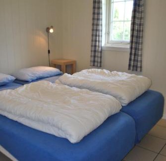 Gvarv Cabin | Beverøya Hytteutleie og Camping