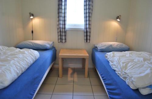 Gvarv Cabin | Beverøya Hytteutleie og Camping