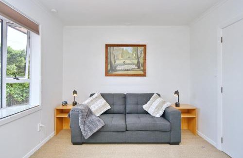 Avonhead House | Bevington Studio - Christchurch Holiday Homes