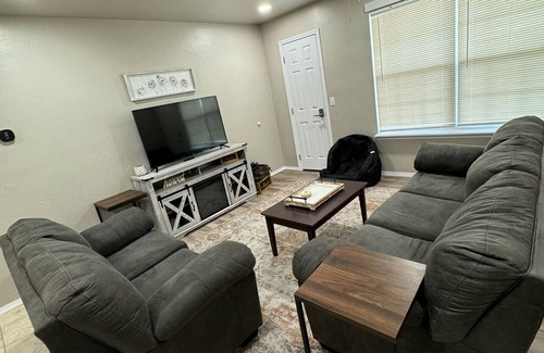 Ada Apartment | Bewitching and Clean- 2 Bedroom Duplex