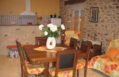 Beynat Cottage | BEYNAT GITE 3 EPIS TT CONFORT + BABY CALIN