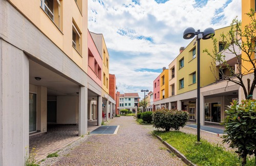 Grassobbio Apartment | BGY Colorful Home - One Bedroom Apartment, Sleeps 4