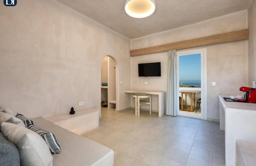 Karterados Apartment | BH584 - C - Suite Santorini
