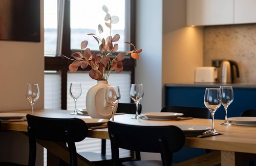 Mokotow Apartment | Białego Dębu 12 | Warsaw | Trendy Apartment | Desk