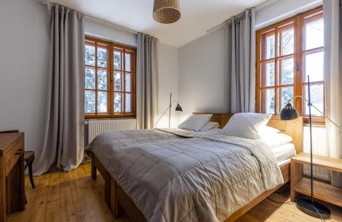 Uscie Gorlickie House | Biały Dom W ROPKI