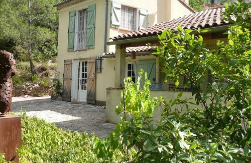 Entrecasteaux House | Bienvenue aux « Acacias » à Entrecasteaux au calme à 1,5 Km du centre.