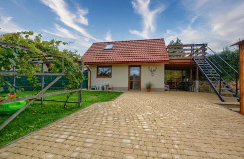 Ustrzyki Dolne House | Bieszczadzki Jeleń