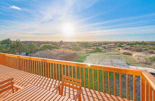 Ocean City House | Big Bold House on the Dunes, Easy Walk to the Mighty Pacific Ocean