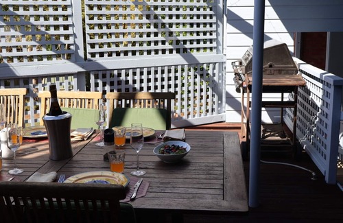 Denhams Beach House | Big comfy family/pet friendly beach house