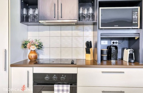 Rosebery House | Big Family Home | Outdoor Entertaining & BBQ