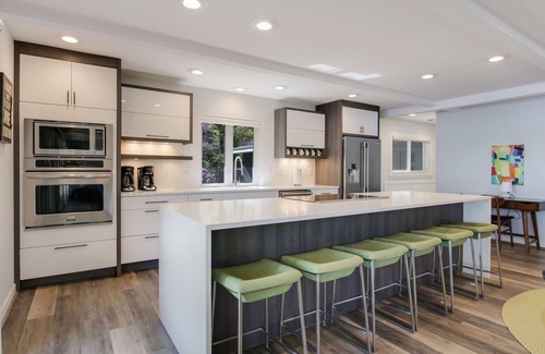 Glen Arbor House | Big Glen Lakefront in Glen Arbor with Hot Tub!