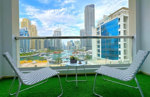 Jabal Ali 2 Apartment | Big Studio w/Balcony and easy access to the Beach in Marina