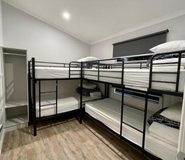 Red Cliffs Hotel | BIG4 Red Cliffs Caravan Park