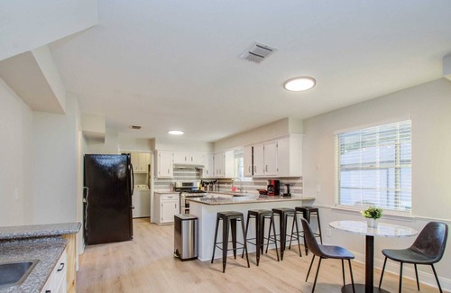 Jersey Village House | Bigger & Better – Tropical Oasis meets Texas Charm
