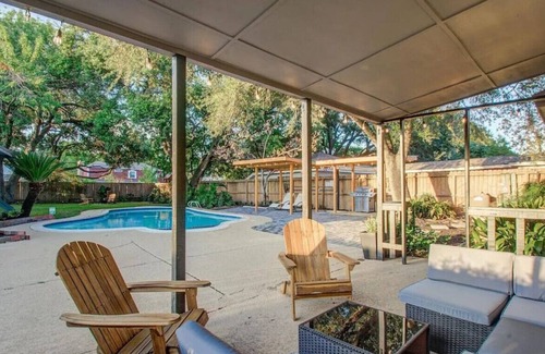 Jersey Village House | Bigger & Better - Tropical Oasis meets Texas Charm