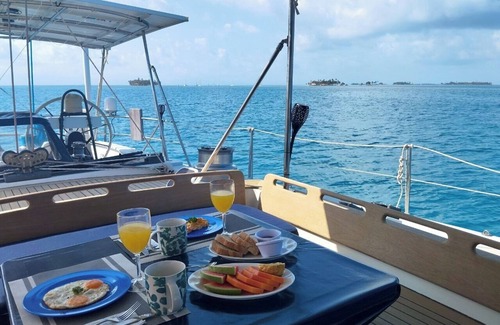 Carti Tupile Boat Rental | Biggest charter yacht in San Blas