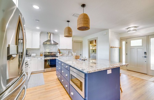 Inverness House | Bikes, Kayak & Dock: Lakefront Inverness Retreat