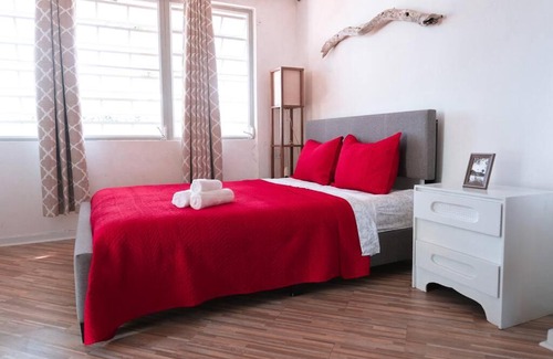 Jacaboa Apartment | Bilimbi Beachfront Farmstay w Pool