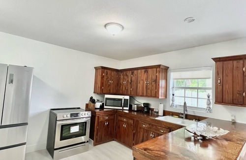 Alice Town Apartment | Bimini Vacation Apartment - APT#6