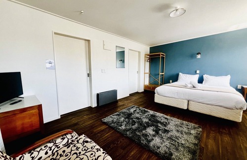 Blenheim Hotel | Bings Motel