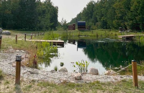 Manitoba Cabin | Birch A-Frame Solar off-grid with Sauna & Pool