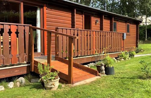 Rockcliffe Cottage | Birchlea - a lodge that sleeps 6 guests in 3 bedrooms