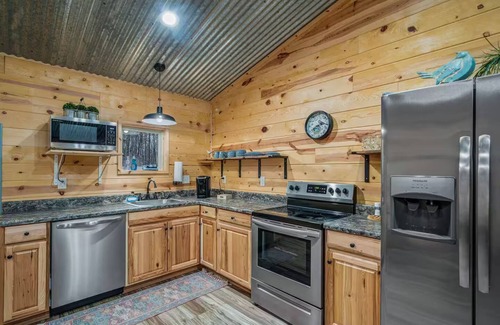 Fort Payne Cabin | Bird House