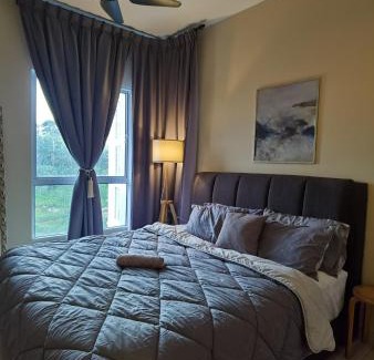 Bandar Puncak Alam House | Bird's Nest Homestay Resort Living Style