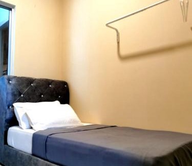 Bandar Puncak Alam House | Bird's Nest Homestay Resort Living Style