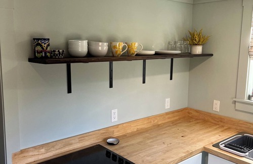 Ocracoke Cottage | Birdland: Private tiny house with marsh views and kayak access