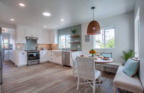 La Jolla Cottage | Birdrock Beach Cottage - New updated cottage with hot tub