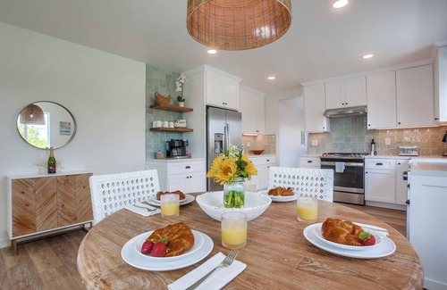 La Jolla Cottage | Birdrock Beach Cottage - New updated cottage with hot tub