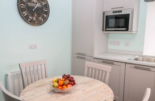 Jedburgh Cottage | BIRDS NEST, family friendly, character holiday cottage in Jedburgh