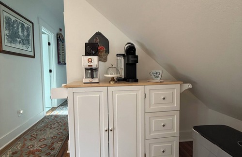Snohomish Apartment | Birds Nest, Only blocks to downtown Snohomish