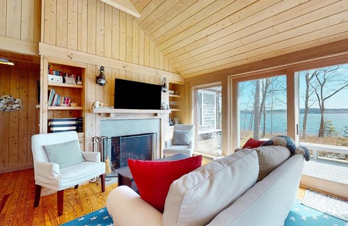 Brooklin House | Birds Nest