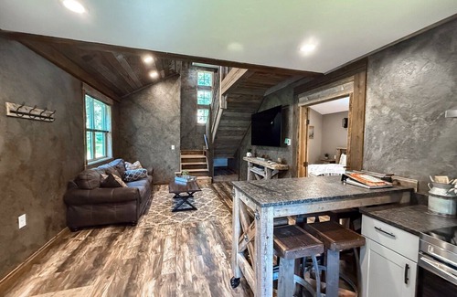 Whitefish House | Bison Ridge Cabin #3 | Pets Welcome | 3BR Getaway w/Hot Tub, Fire Pit & Grill | Sleeps 8!